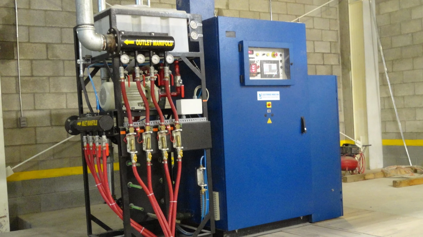 Induction melting furnace